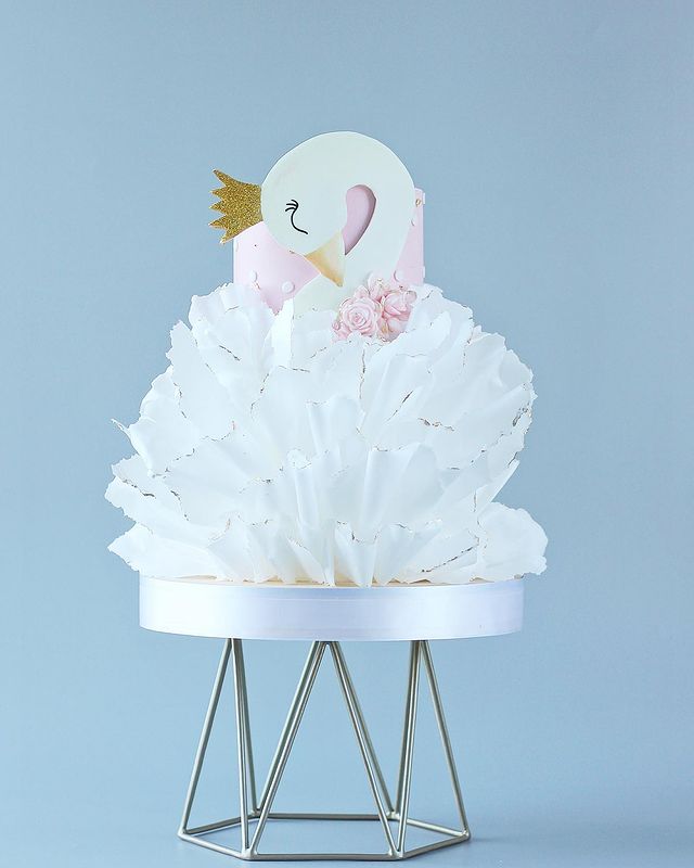 Торт "Лебедь" Торт "Лебедь"