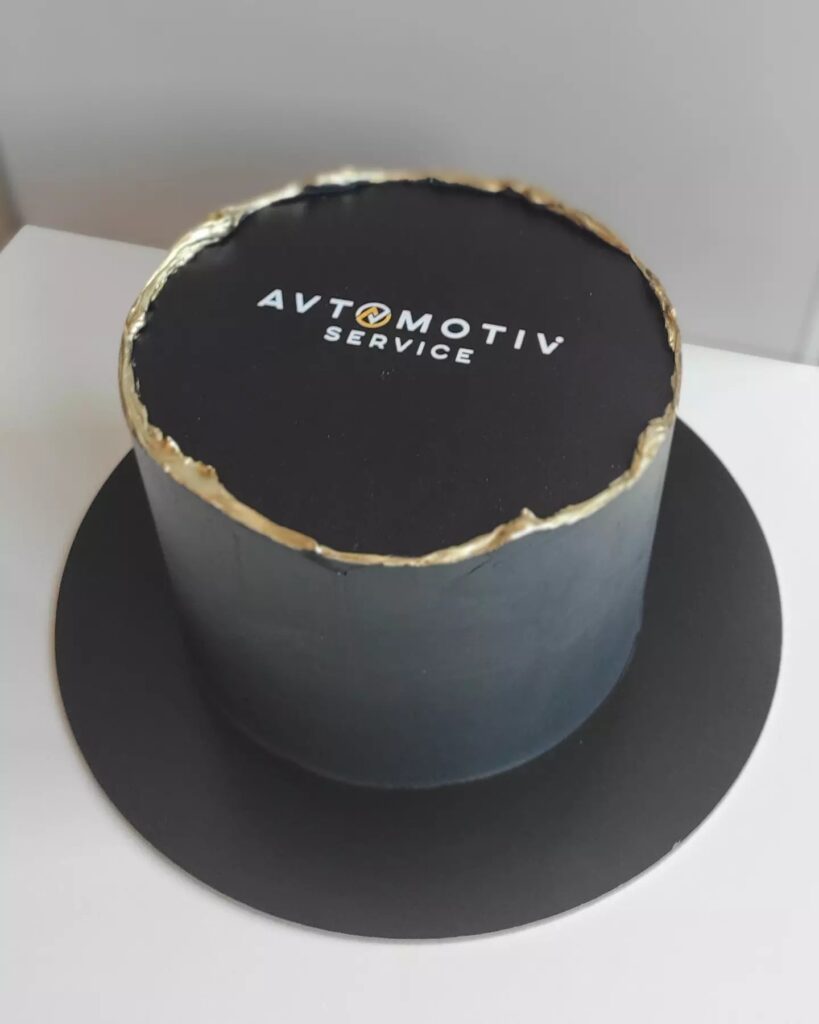 Корпоративний торт чорного кольору Корпоративный торт черного цвета