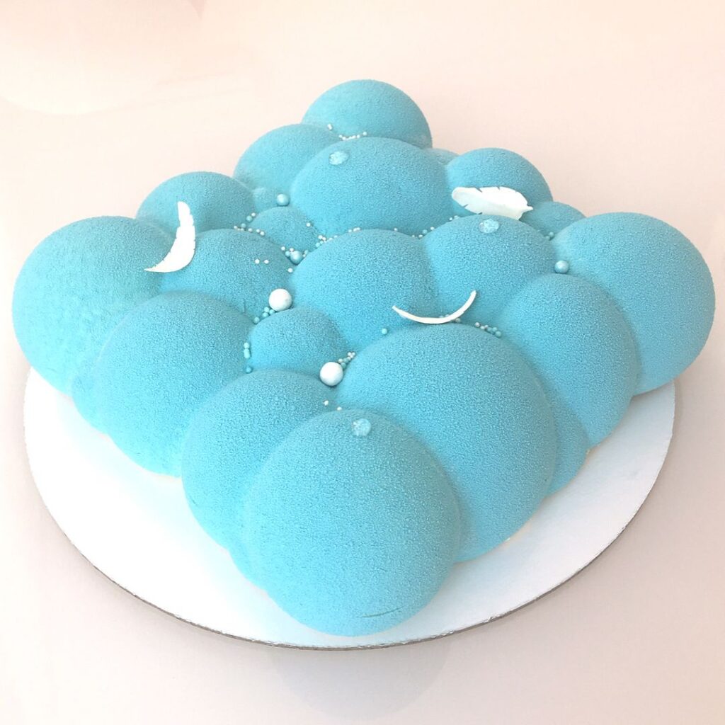 Мусовий торт ніжно-блакитного кольору Муссовый торт нежно-голубого цвета