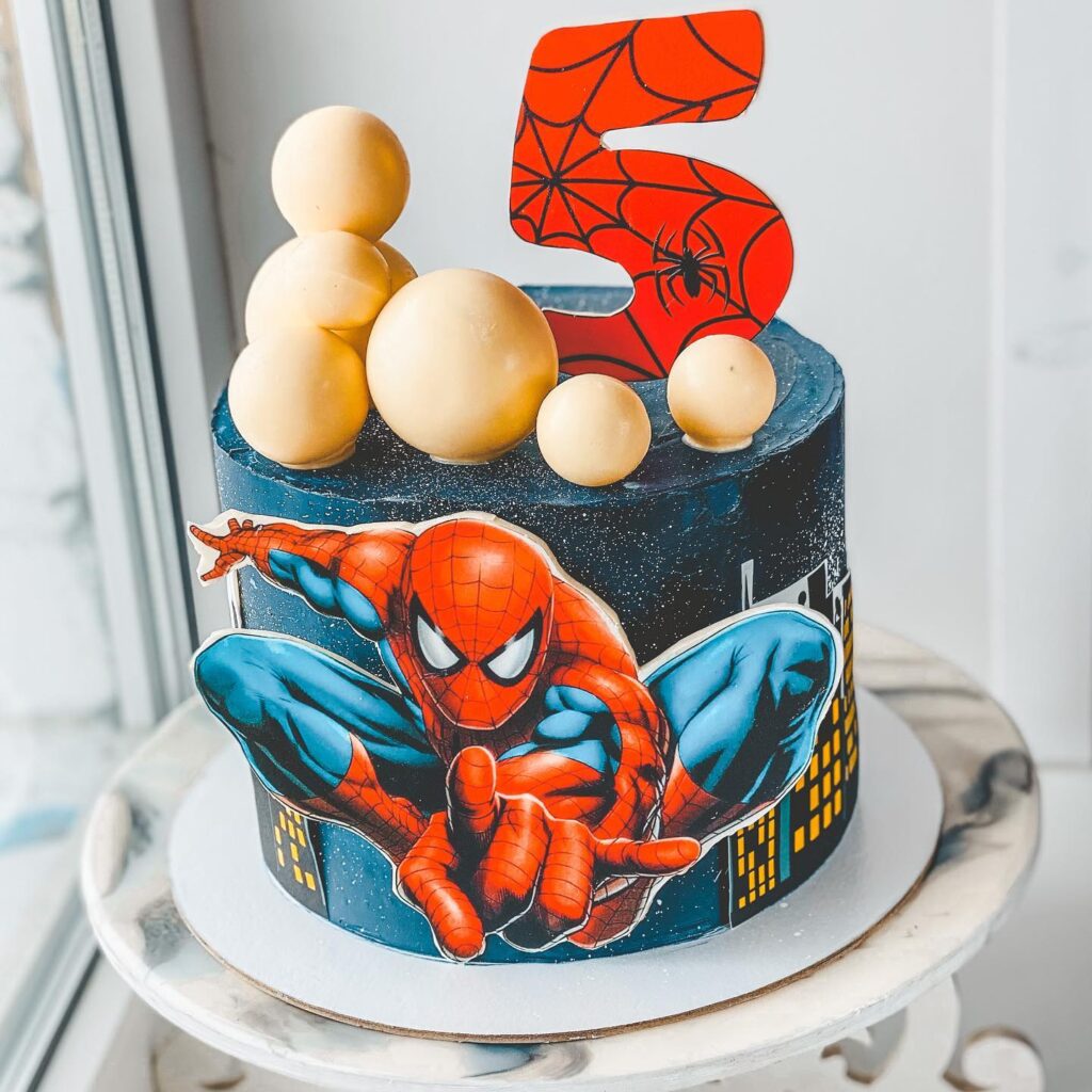 Торт "Человек-паук"