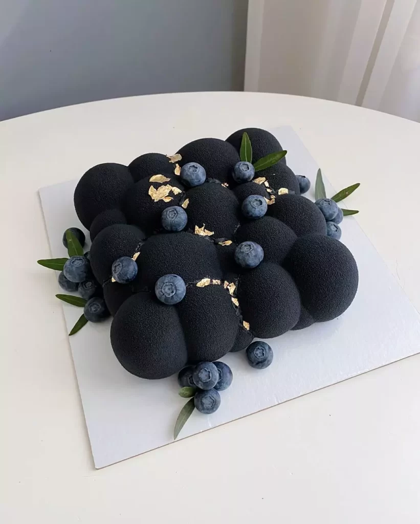 Муссовый торт покрытый велюром