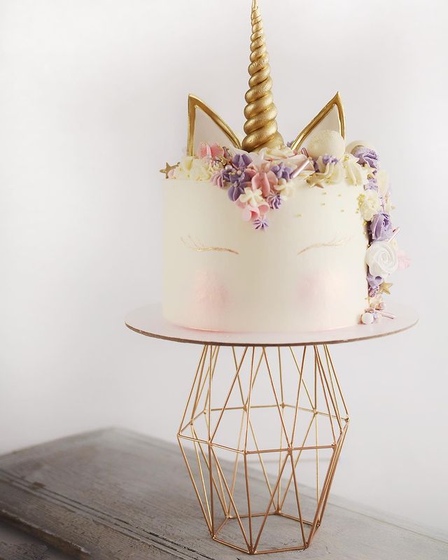 Торт с единорогом для девочки Торт с единорогом для девочки