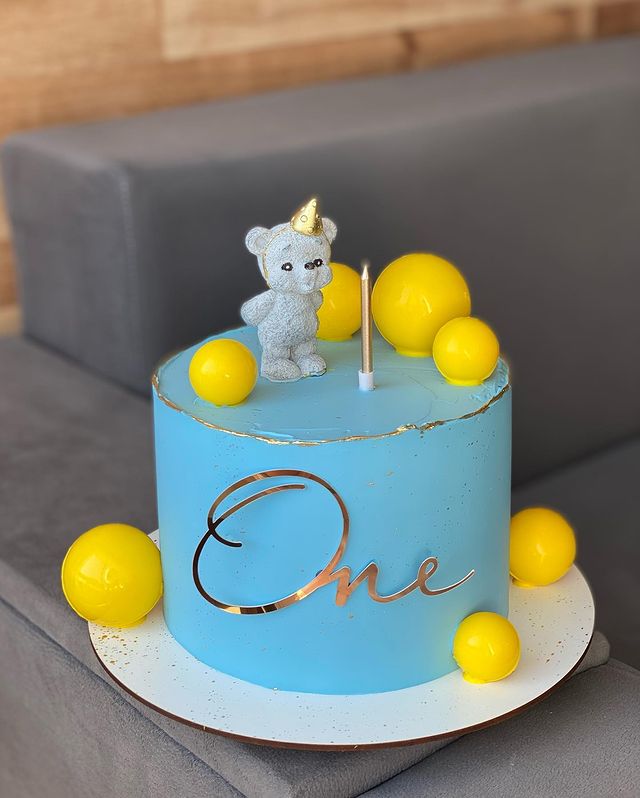 Торт покрытый синим кремом