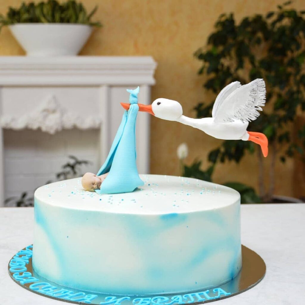 Торт аист с младенцем