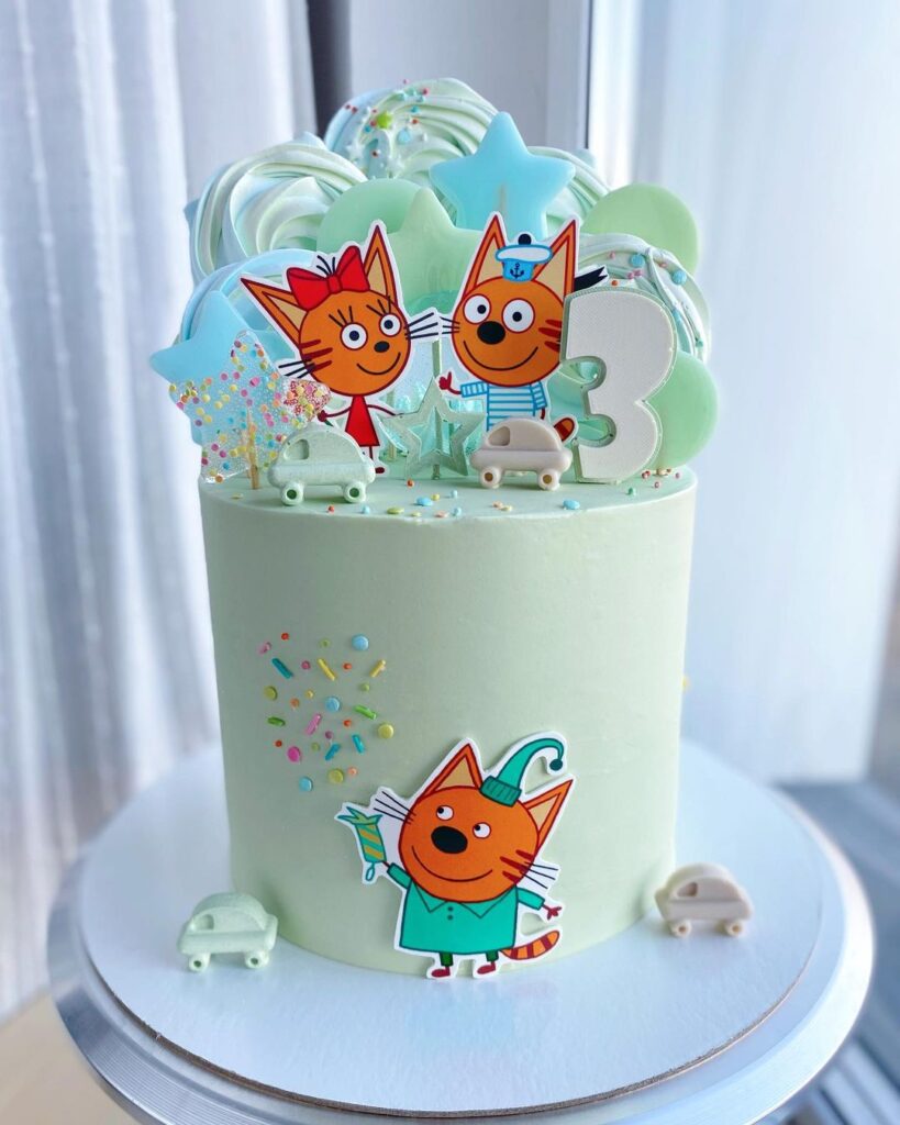 Торт на 3 года с котиками