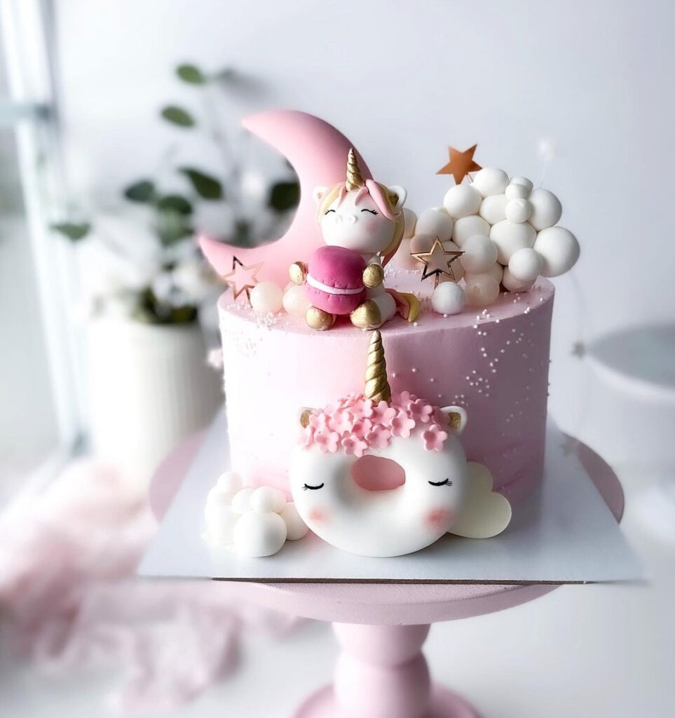 Торт "Єдиноріг" на день народження дівчинки Торт "Единорог" на день рождения девочки