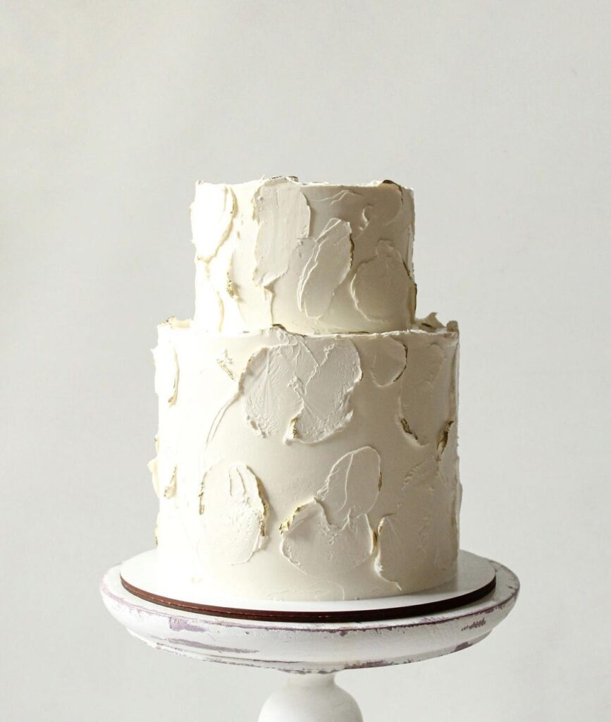 Свадебный торт с текстурами из крема Свадебный торт с текстурами из крема
