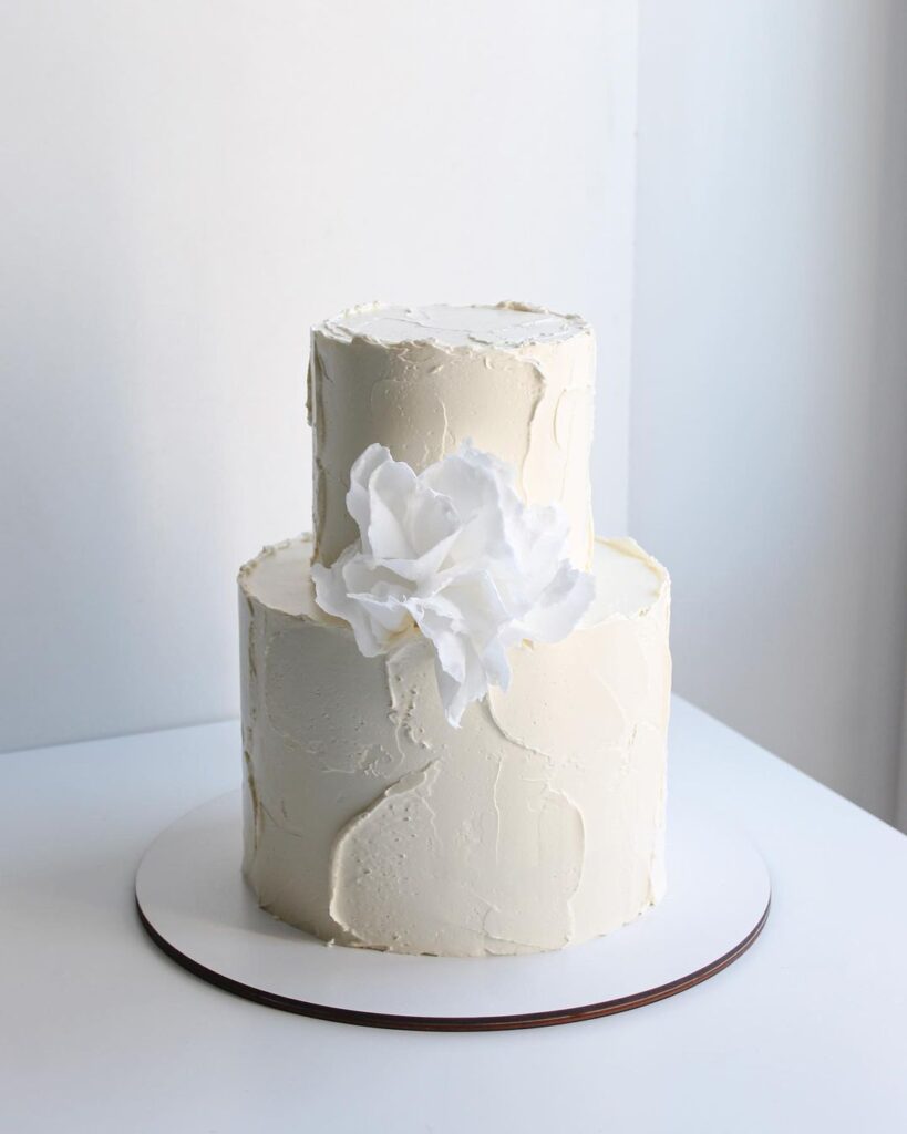 Свадебный тортик в нежных тонах