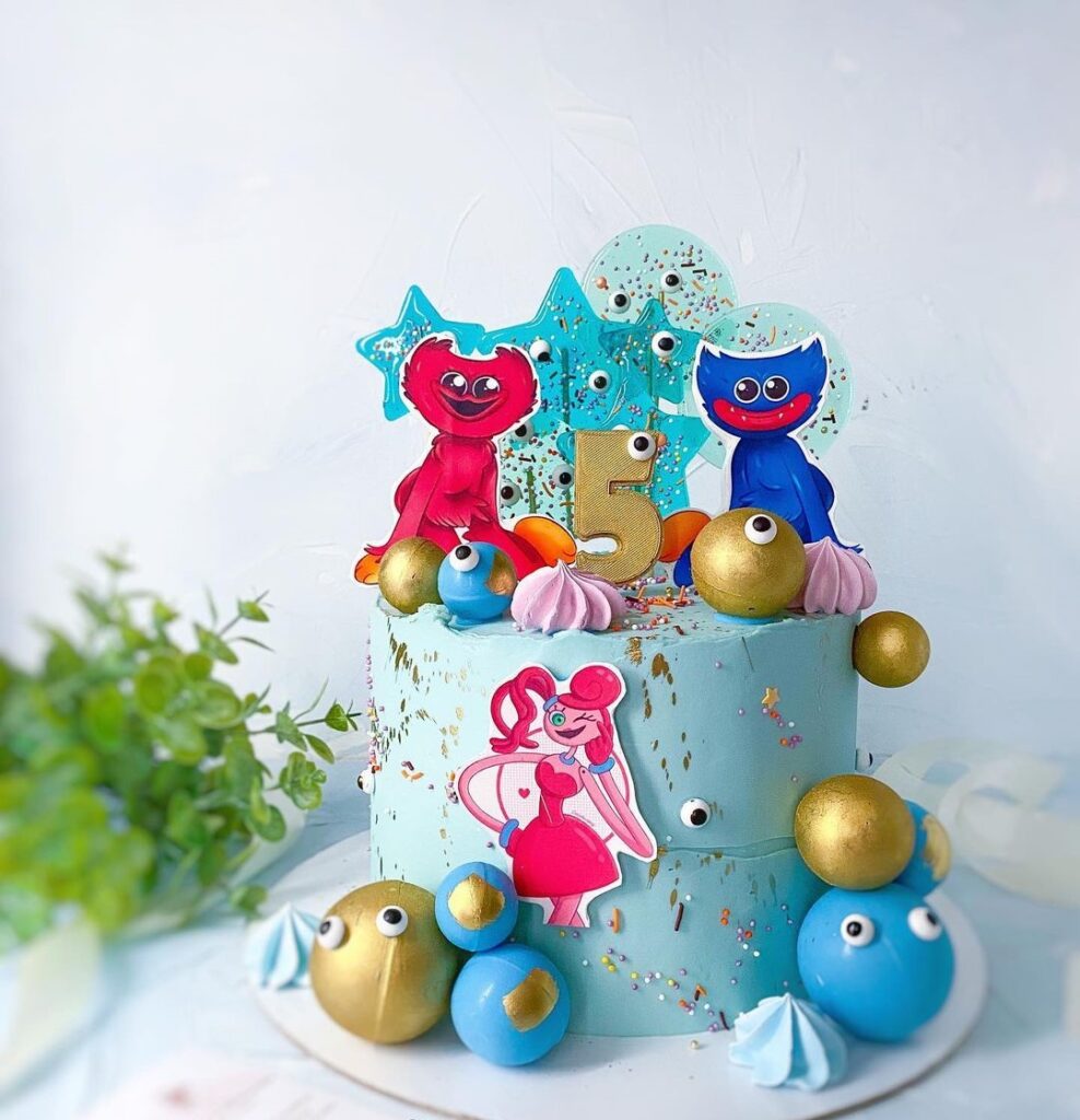 Торт с топперами Хаги Ваги