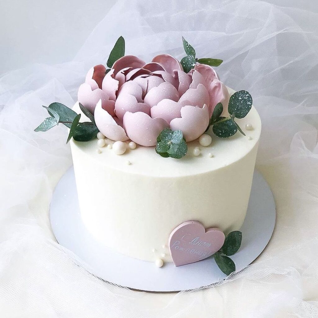 Торт с цветком из глазури Торт с цветком из глазури