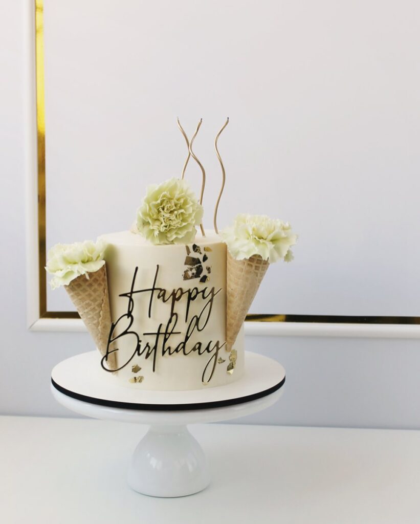 Торт украшенный рожками