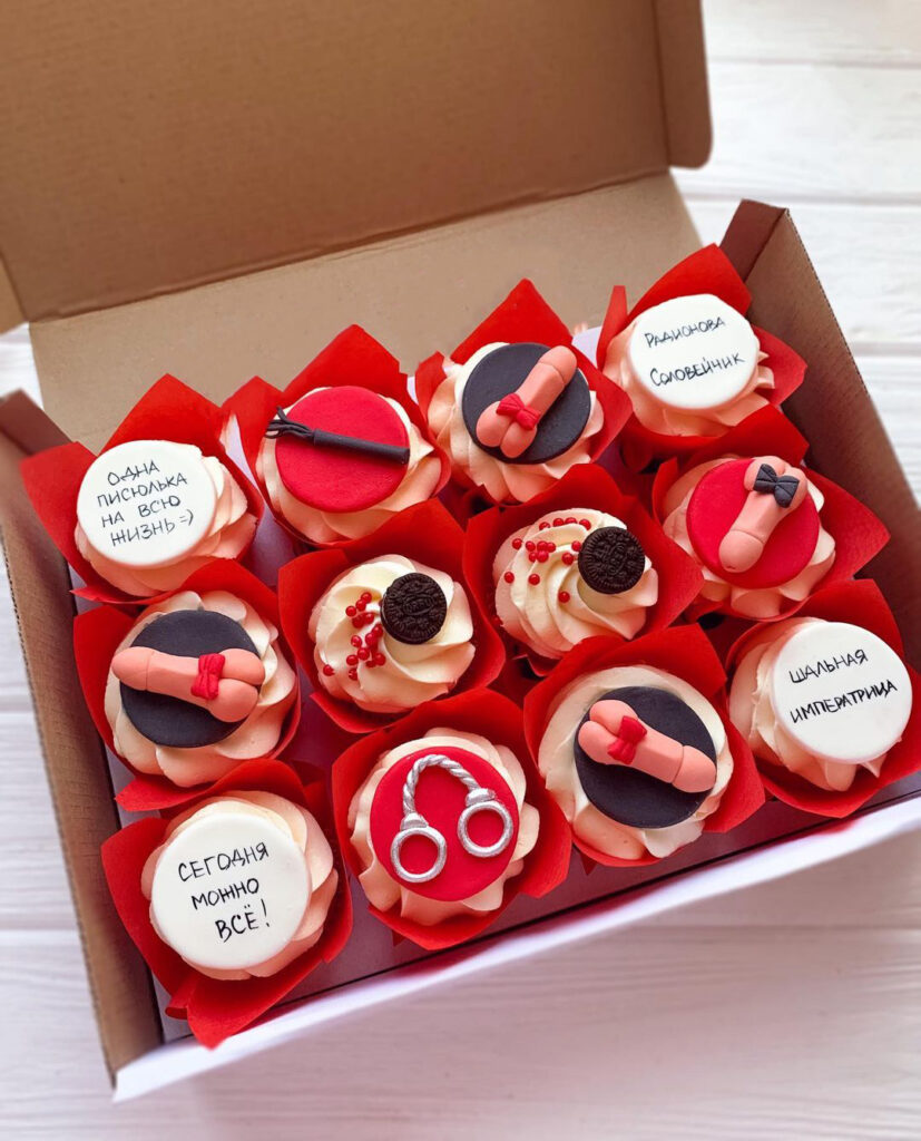 Набор эротических капкейков