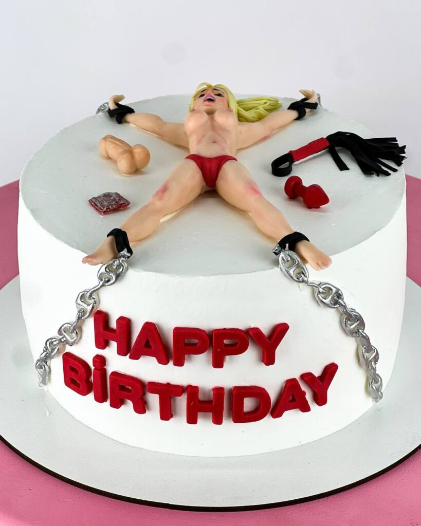 Торт эротический с фигуркой женщины Торт еротичний з фігуркою жінки