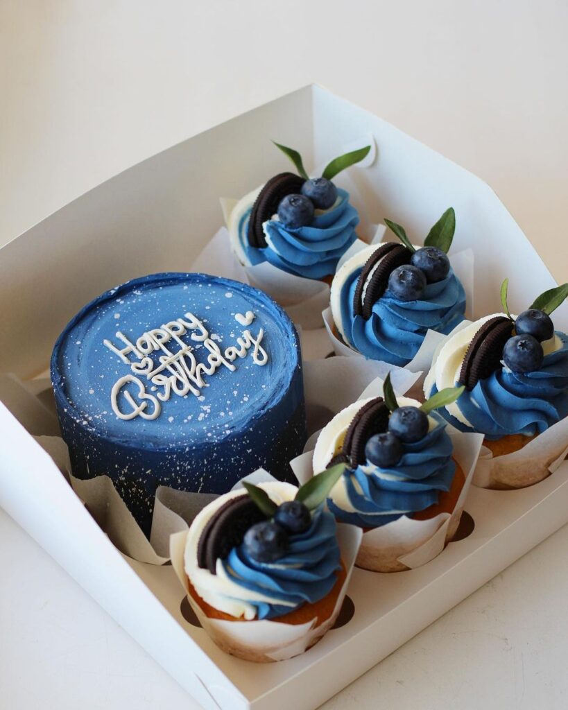 Бенто торт "Космос" | Від 800 грн/шт Бенто торт "Космос"