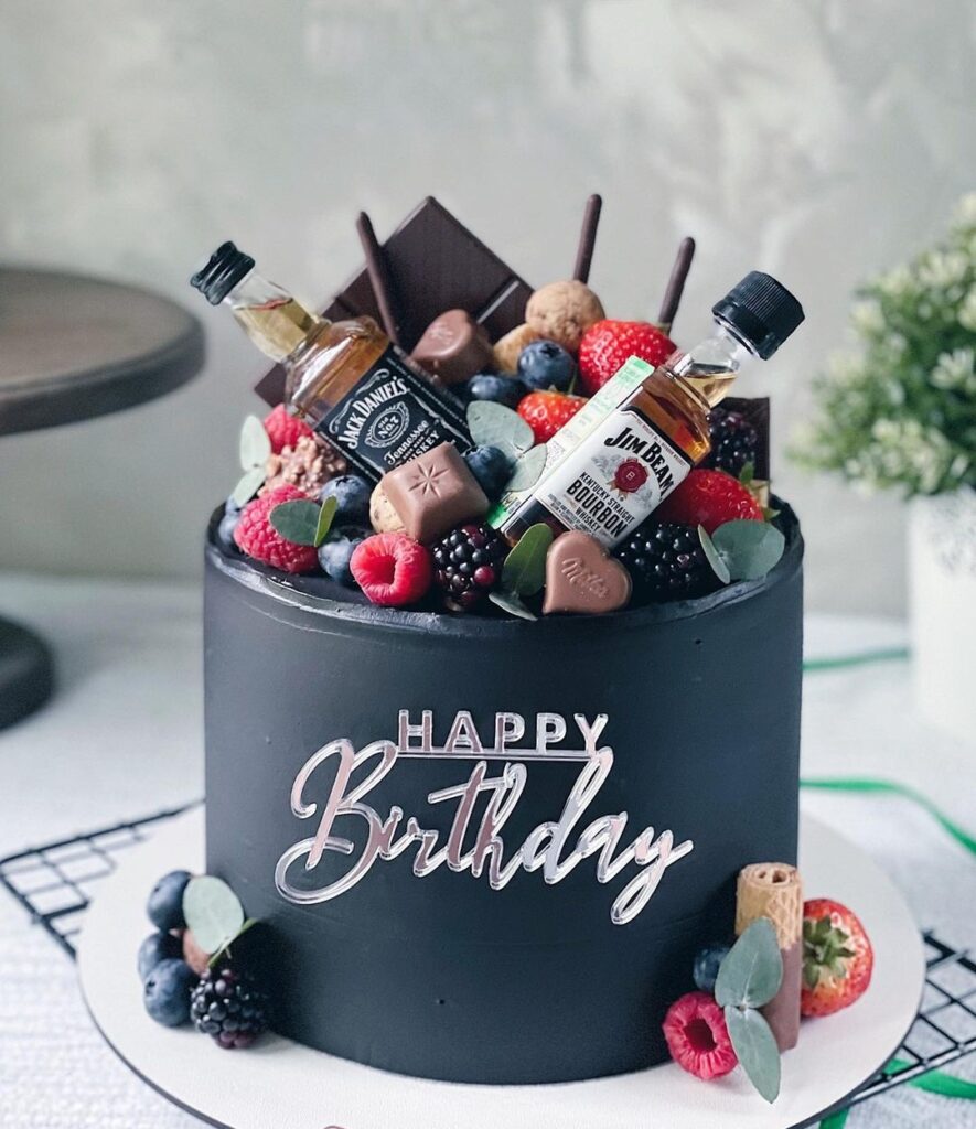 Торт хлопця з написом Happy Birthday Торт парню с надписью Happy Birthday