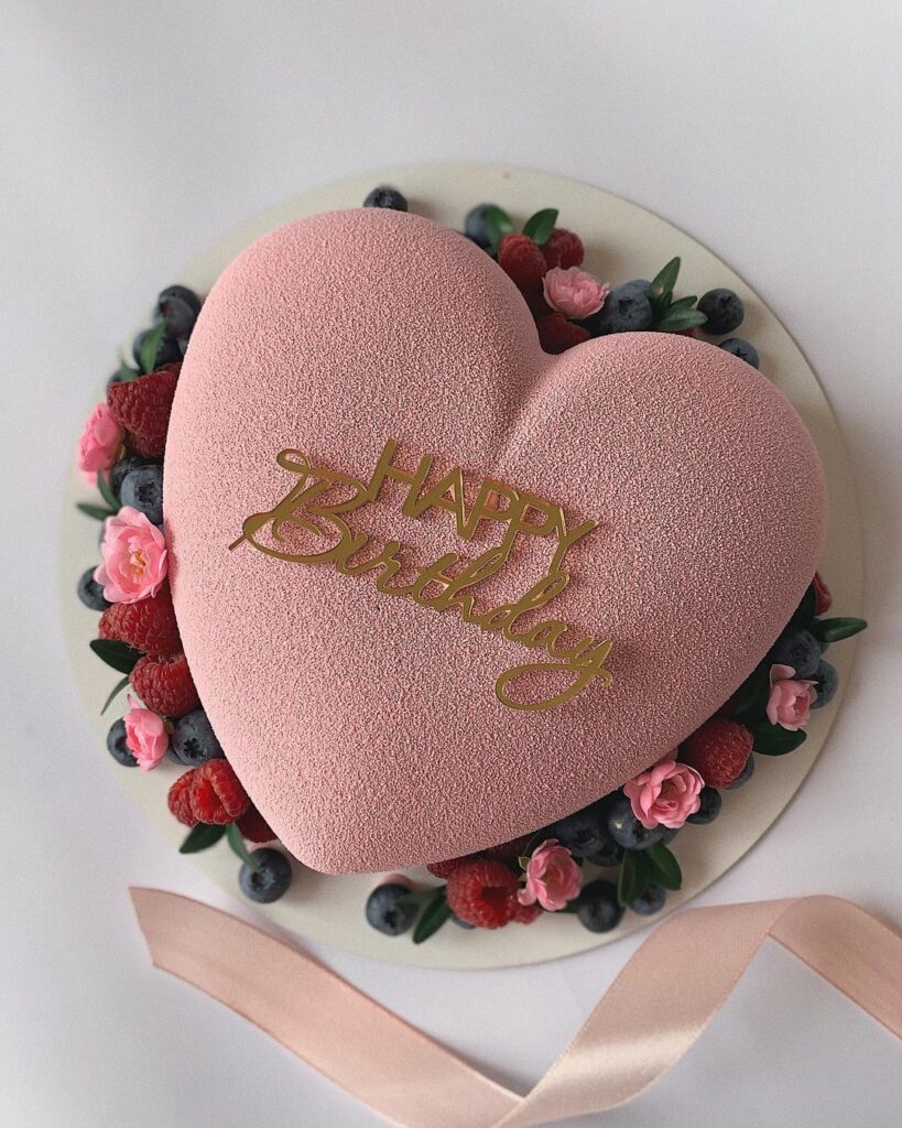 Торт для мами у вигляді серця Торт для мамы в виде сердца