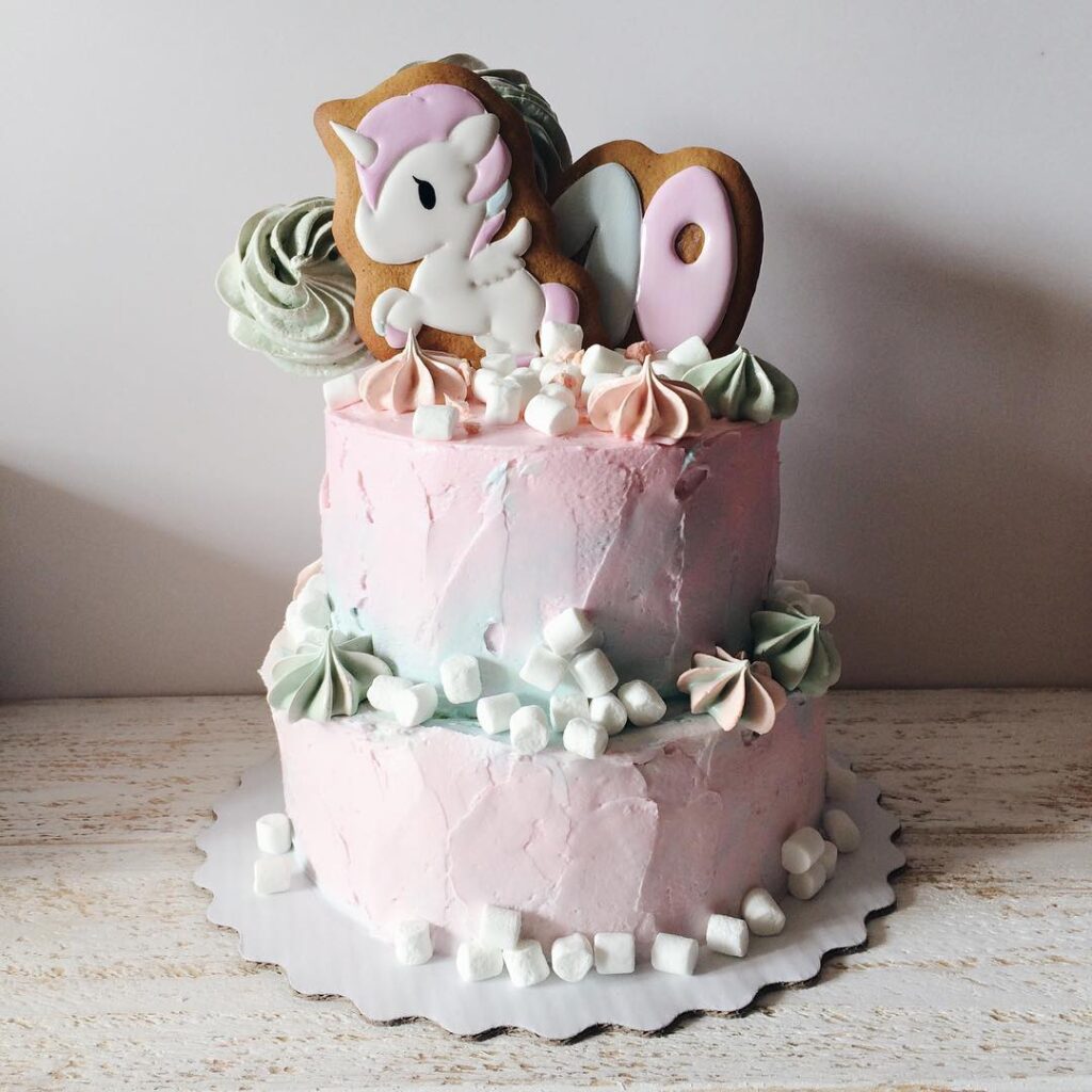 Торт на 10 років дівчинці з єдинорогом Торт на 10 лет девочке с единорогом