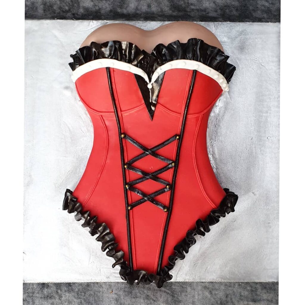 Торт на мальчишник "Корсет"