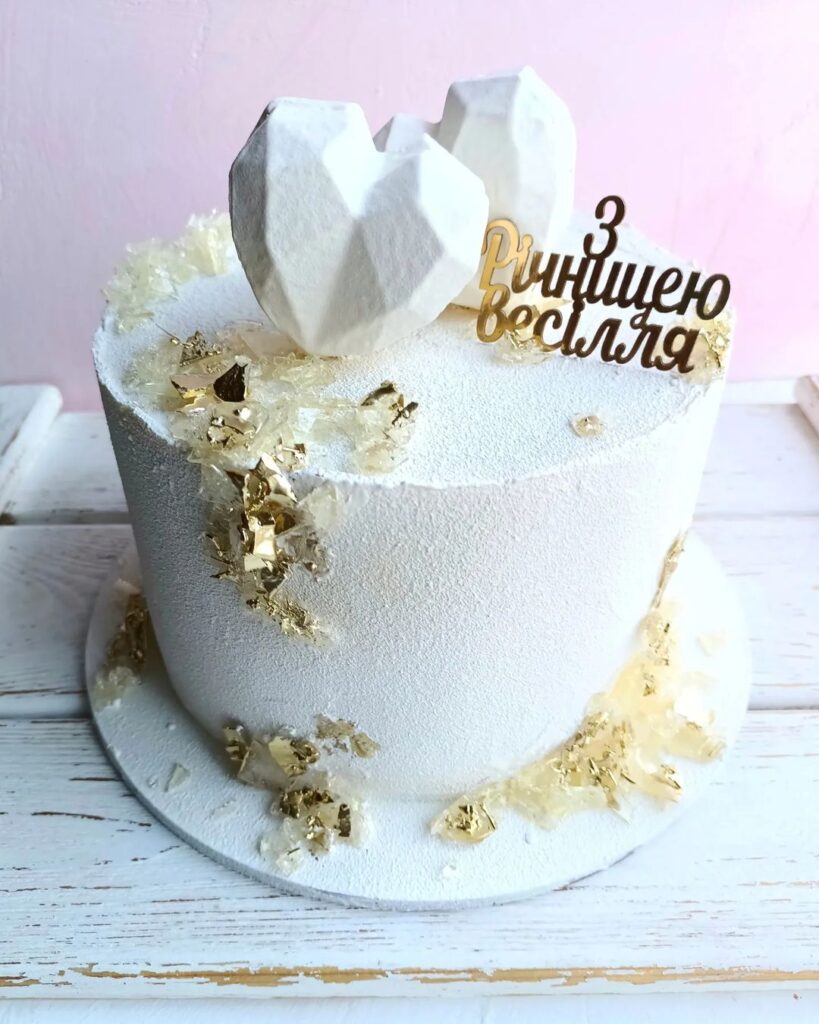 Торт на годовщину с надписью Торт на годовщину с надписью