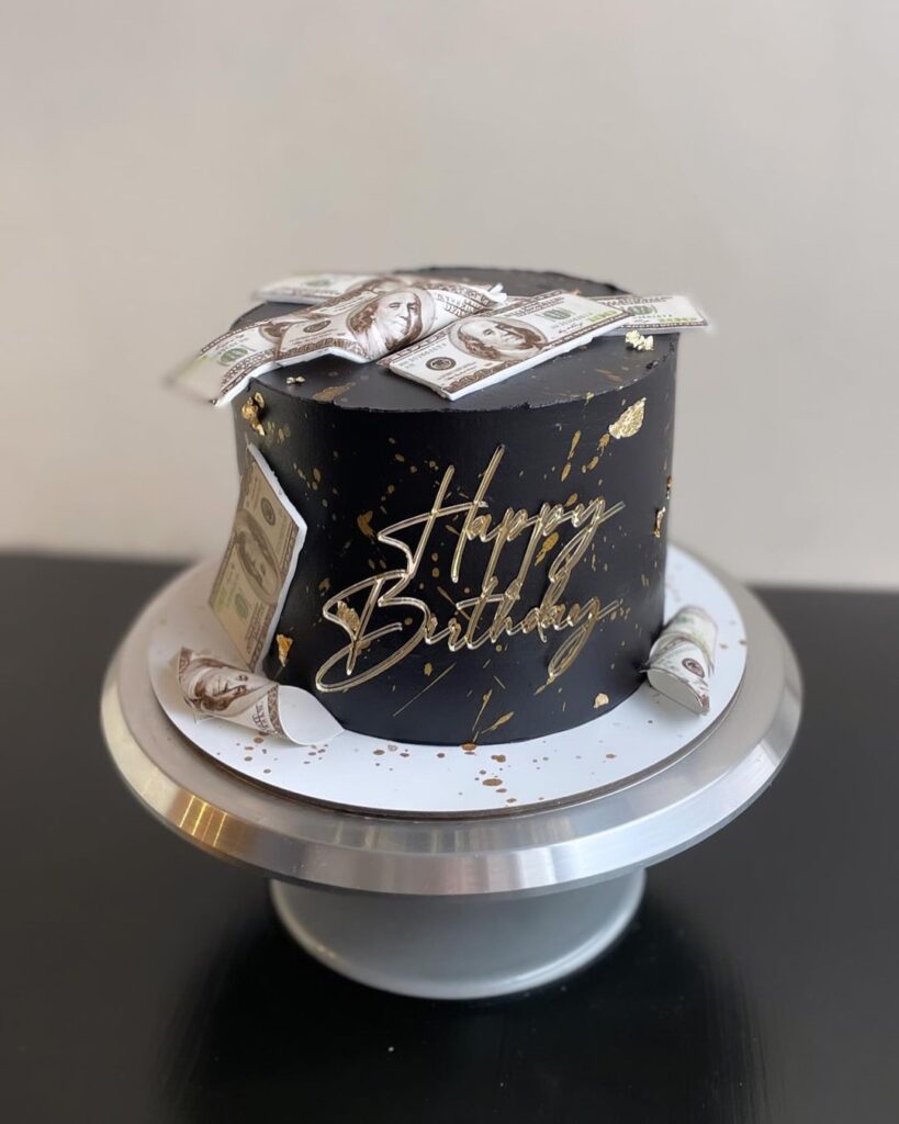 Торт хлопцеві на 18 років з доларами Торт парню на 18 лет с долларами