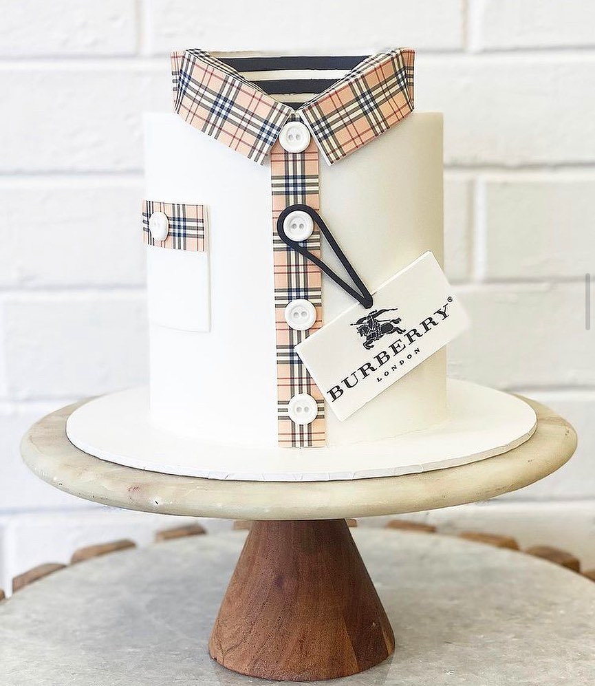 Торт в виде рубашки Торт в виде рубашки