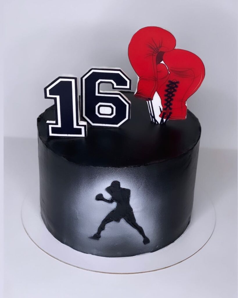 Торт на 16 лет боксеру