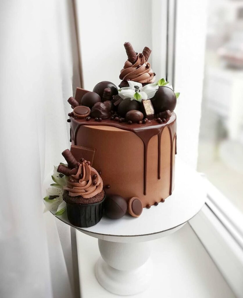 Шоколадный торт для девочки