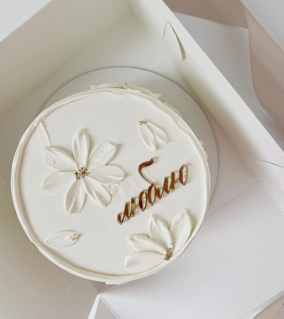 Торт із топером Люблю Торт с топпером Люблю