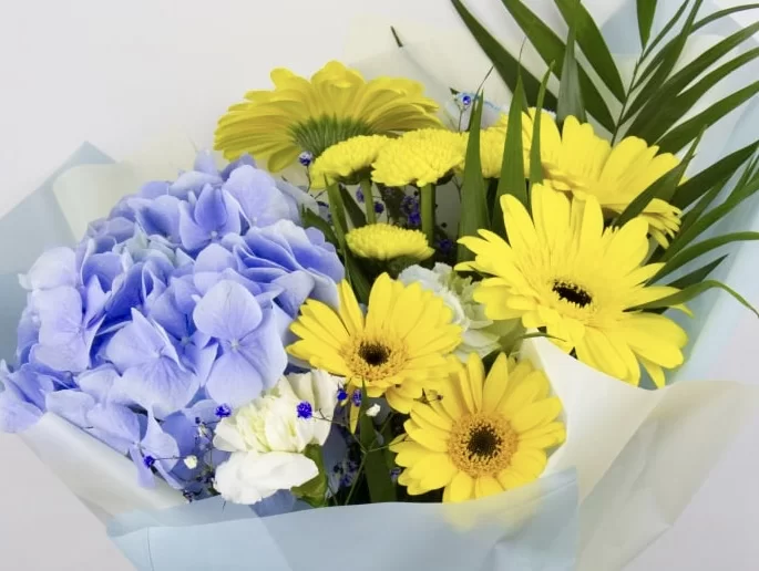 Букет квітів “Синьо-жовтий” KV-4