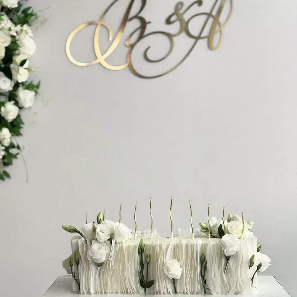 Свадебный торт со свечами Весільний торт зі свічками